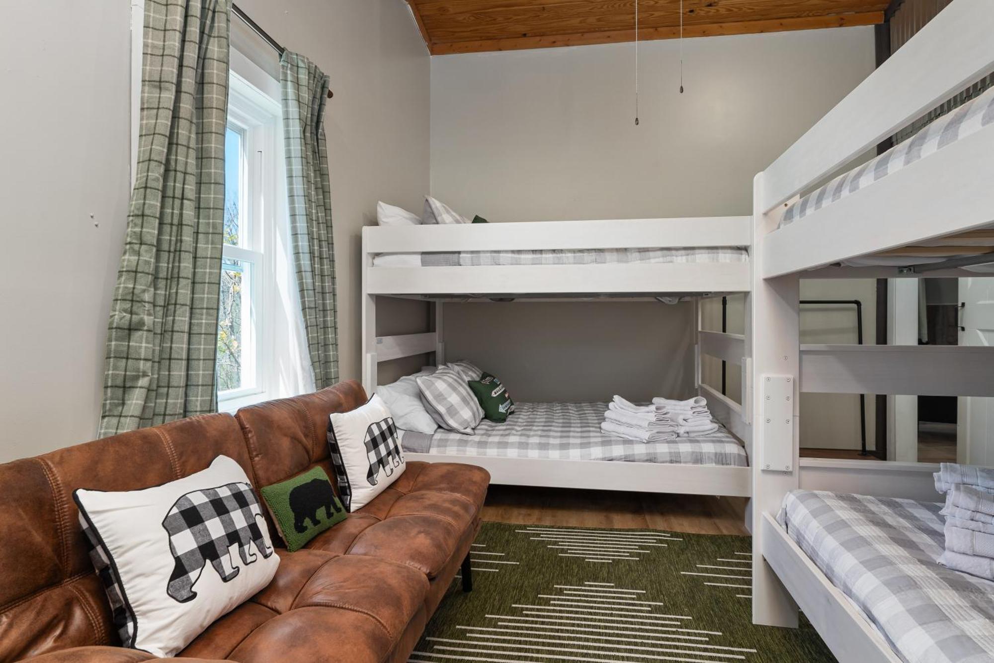 Spacious Cabin Near Hocking Hills And Caves With Hot Tub And Firepit Laurelville Exteriör bild