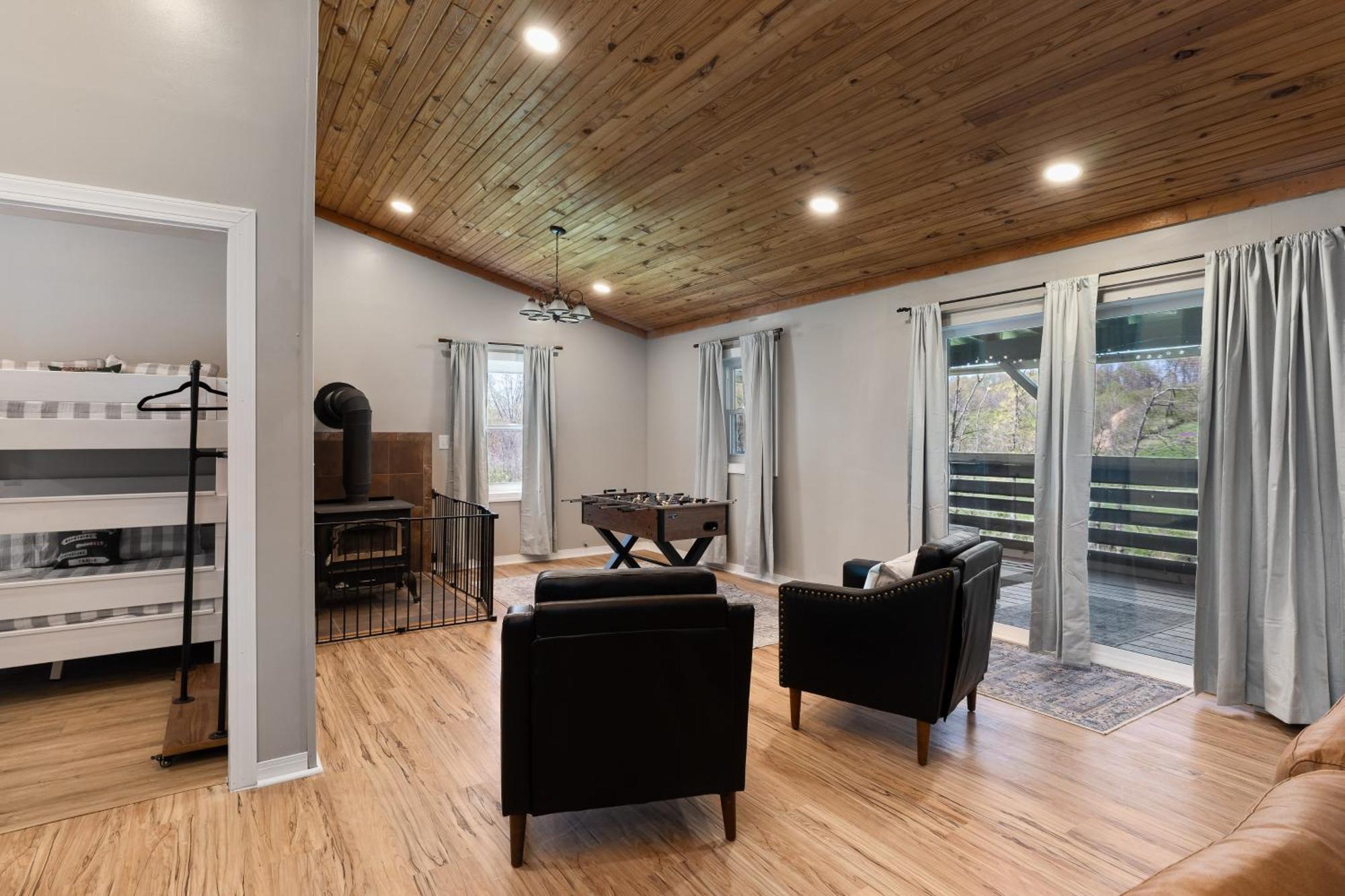 Spacious Cabin Near Hocking Hills And Caves With Hot Tub And Firepit Laurelville Exteriör bild