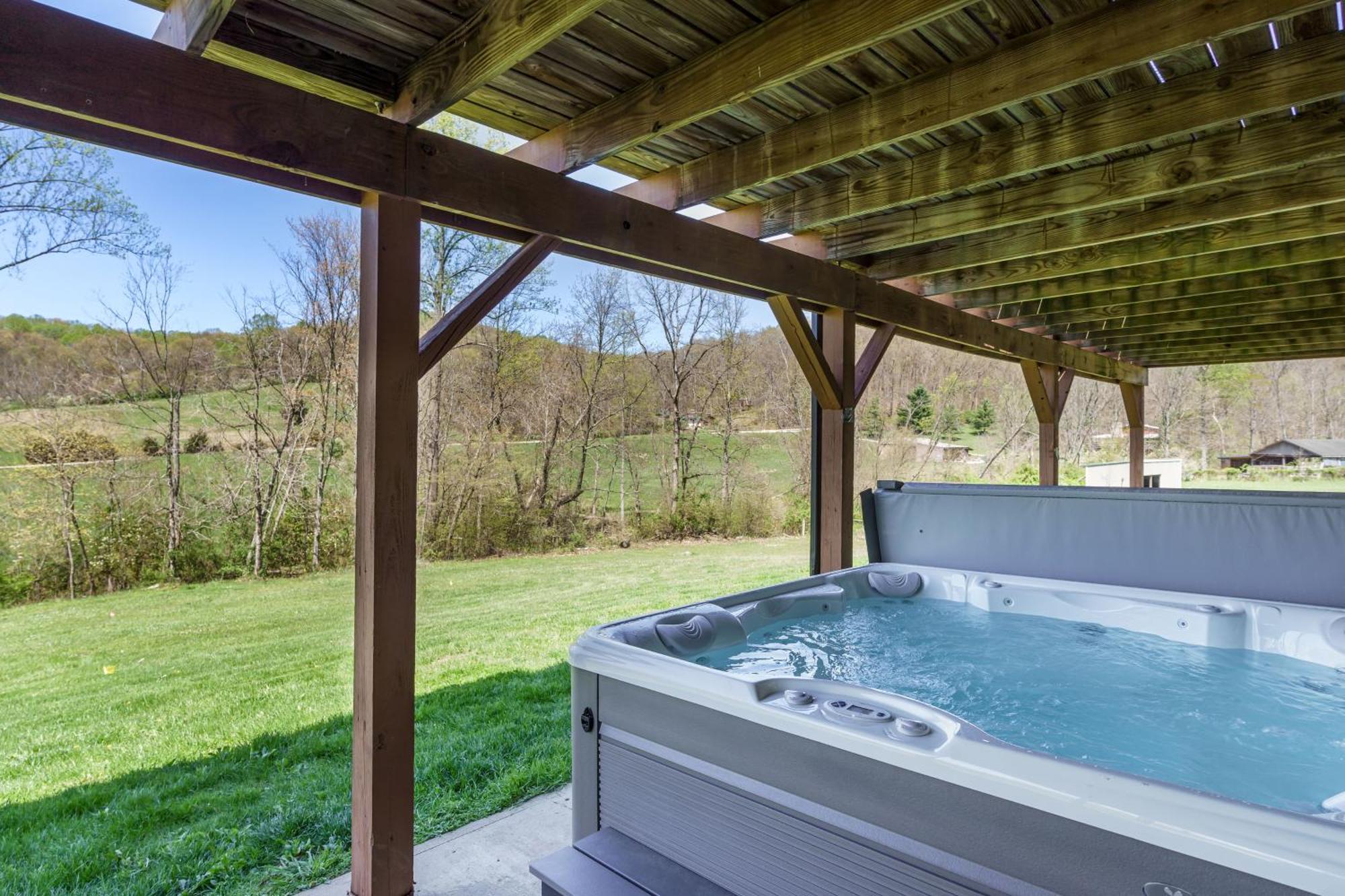 Spacious Cabin Near Hocking Hills And Caves With Hot Tub And Firepit Laurelville Exteriör bild